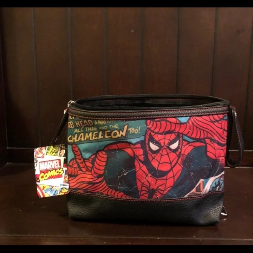 Marvel Comics Super Hero Travel Bag. NWT